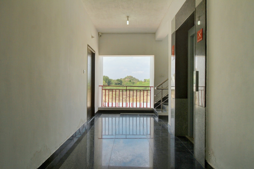 OYO Royce Ebony, GST Chennai, Chennai