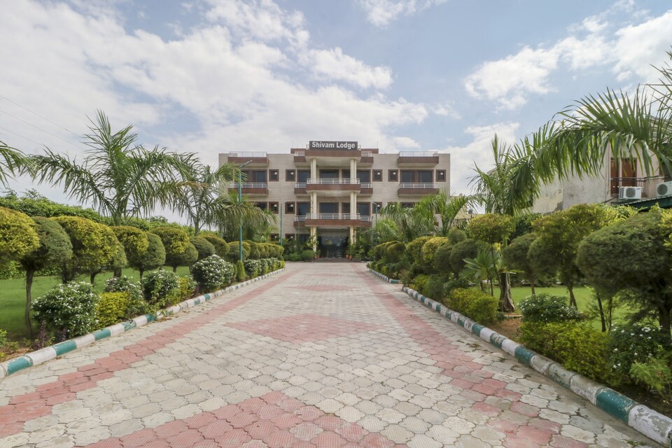 OYO Hotel Shivam Lodge, Zirakpur, Zirakpur