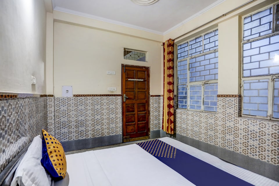 SPOT ON 75332 Hotel Arya Deep And Banquet Hall, Ghaziabad City, Ghaziabad