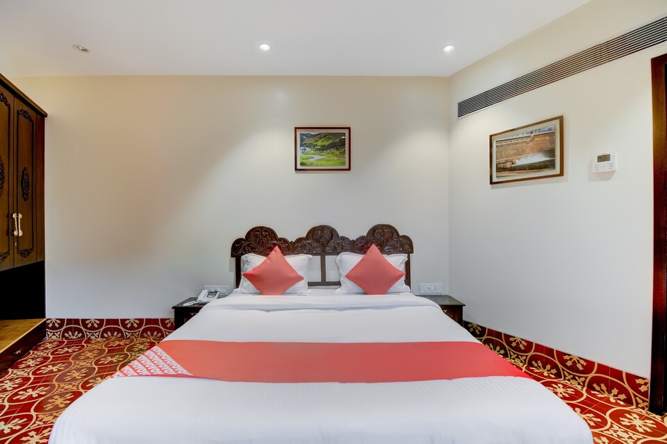 OYO 75339 Baba Homes, Mumbai International Airport, Mumbai