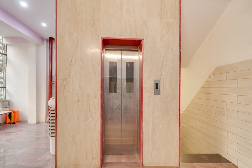 OYO 75345 Hotel Shree Urmila, Circuit House Allahabad, Prayagraj