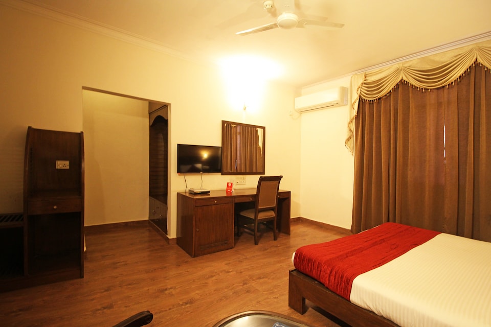 OYO 6347 Grace Residency, Huda 2, Gurgaon