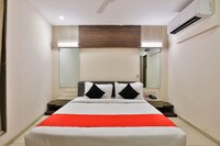 OYO 75358 AHM388-MOCA