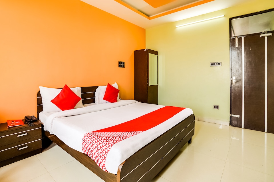 OYO 6348 Hotel York Inn, Charbagh Lucknow, Lucknow