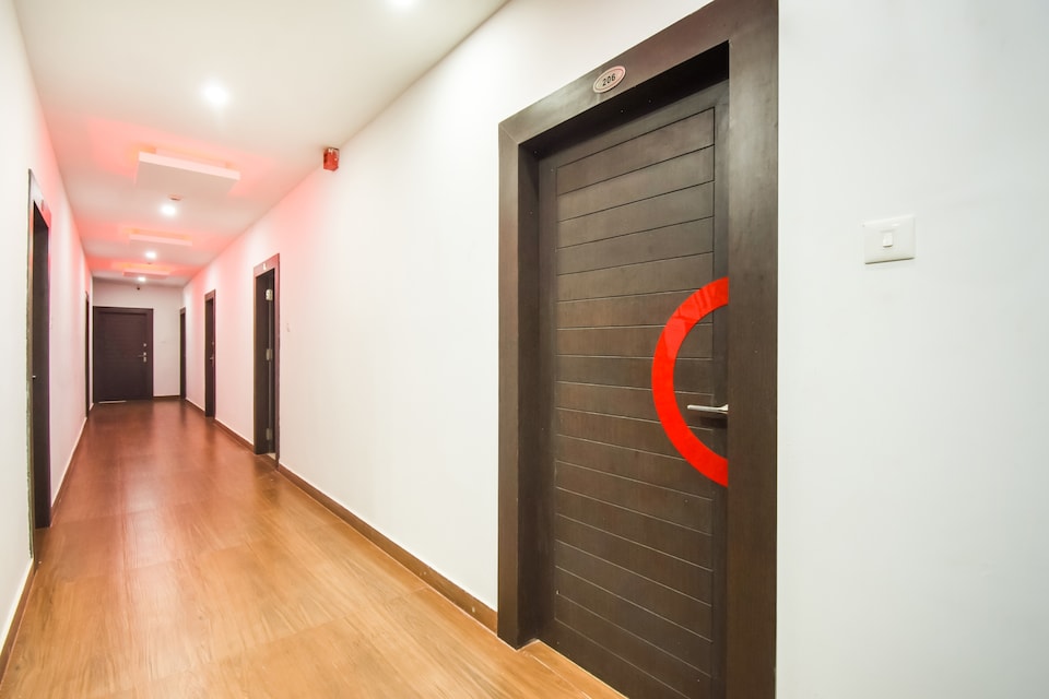 Hotel O Red Velvet Premium, Bhubaneswar, Bhubaneswar