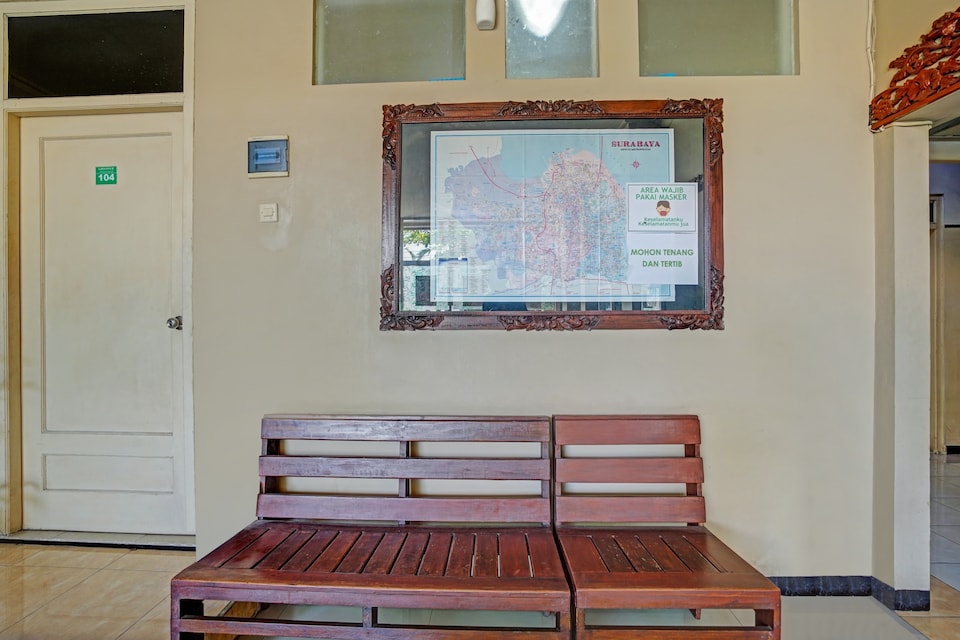 OYO 3981 Griyonur Homestay Syariah, Dukuh Pakis, Surabaya