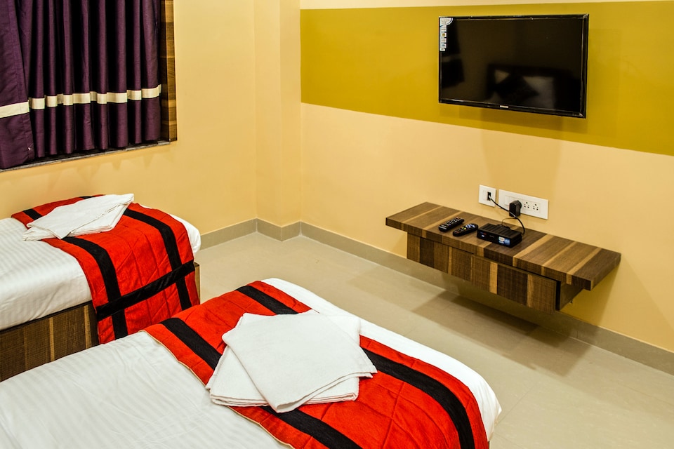 OYO 6356 Urban Guest House, Behala Kolkata, Kolkata