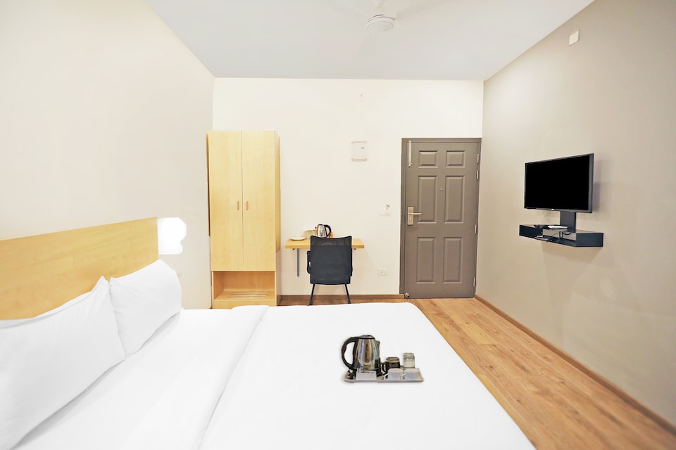 OYO Townhouse 75420 Hotel Zen Garden, Six Mile Guwahati, Guwahati