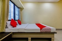 Hotel O Everest Inn