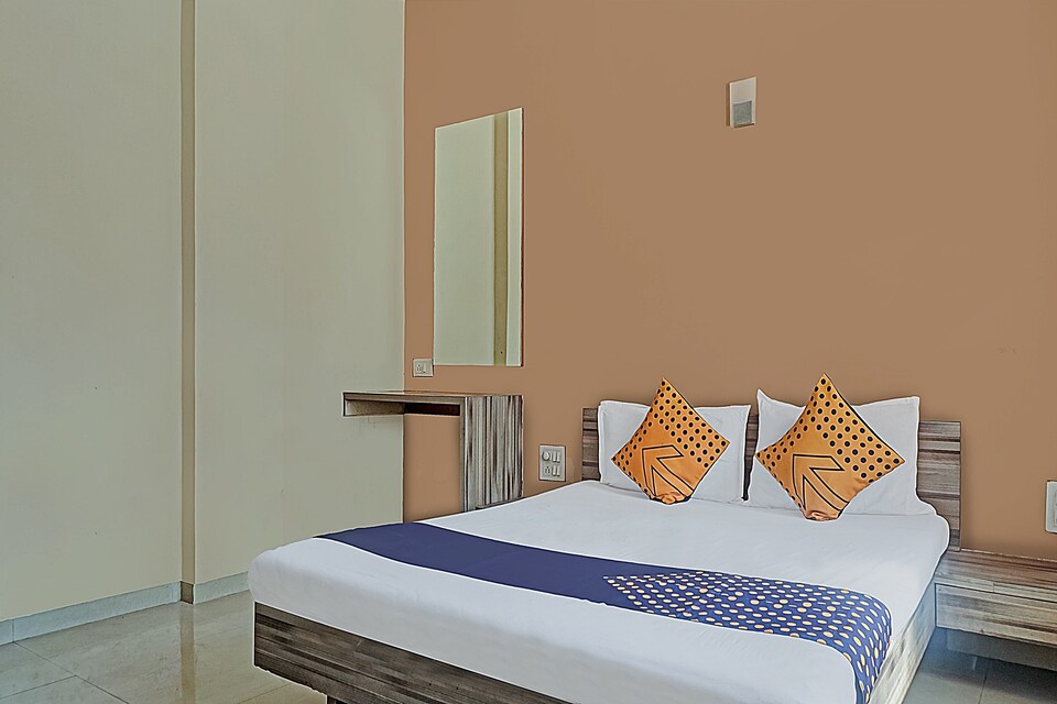 OYO Flagship 75444 Hotel Kinara Lodging & Boarding, Katraj Khed Shivapur Pune, Pune