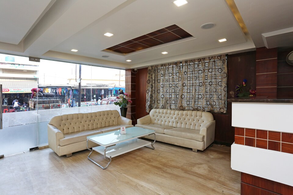 Collection O Mezbaan Regency, Station Road - Raipur, Raipur