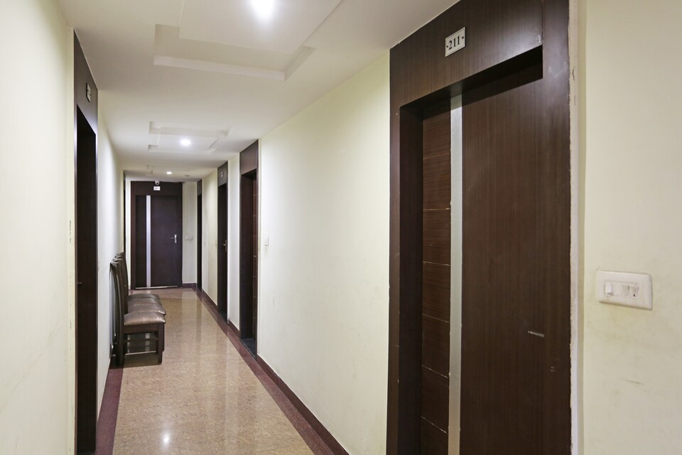 Collection O Mezbaan Regency, Station Road - Raipur, Raipur