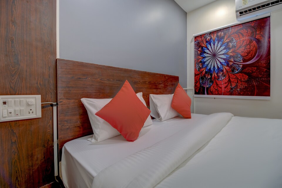 LIVE as MUM2229, Andheri West, Mumbai