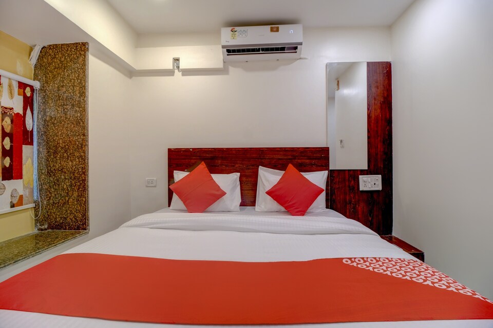 LIVE as MUM2229, Andheri West, Mumbai