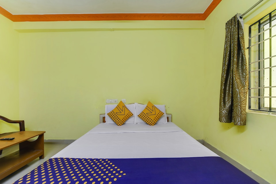 Hotel O Cn Guest House , Koyambedu Chennai, Chennai