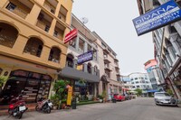 OYO 75327 Diyana Residence