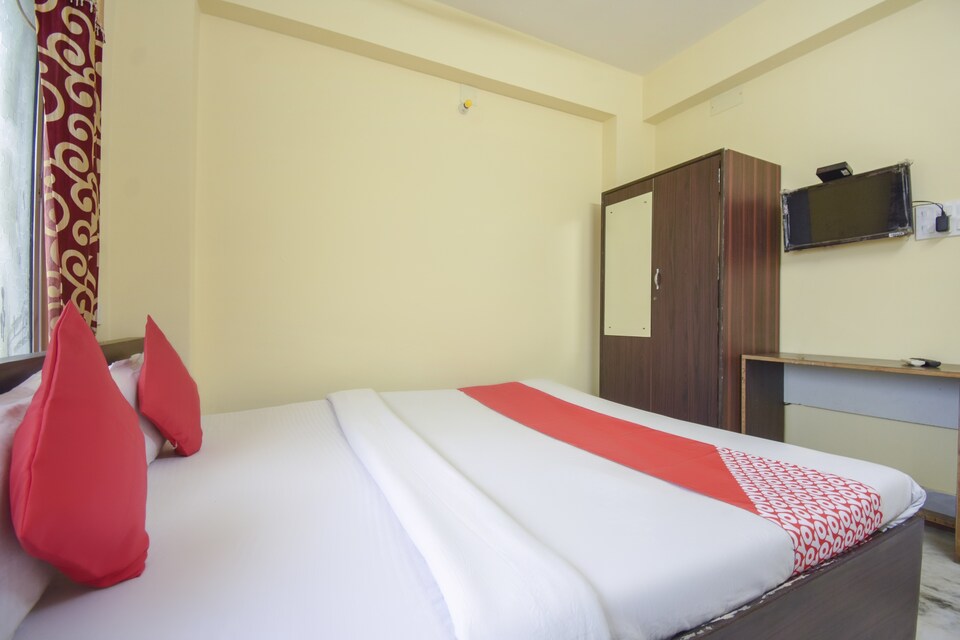 OYO 75481 Tirupati Guest House, Rajarhat Kolkata, Kolkata