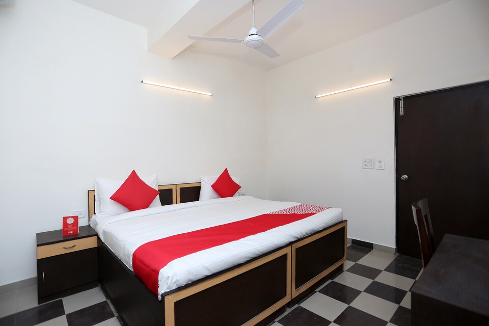 Flagship 75499 C-block Sector 41, Faridabad, Faridabad