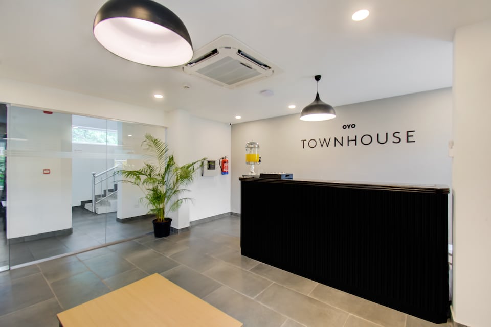 OYO Townhouse 061 GCDA Kakkanad Signal, Kakkanad Kochi, Kochi