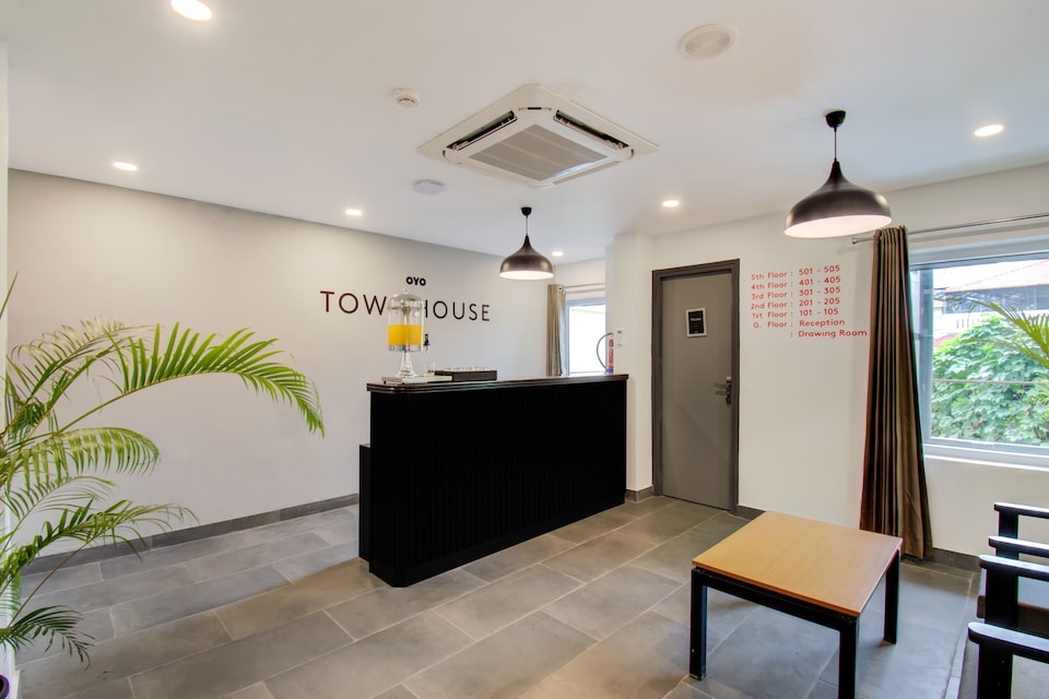 OYO Townhouse 061 GCDA Kakkanad Signal, Kakkanad Kochi, Kochi