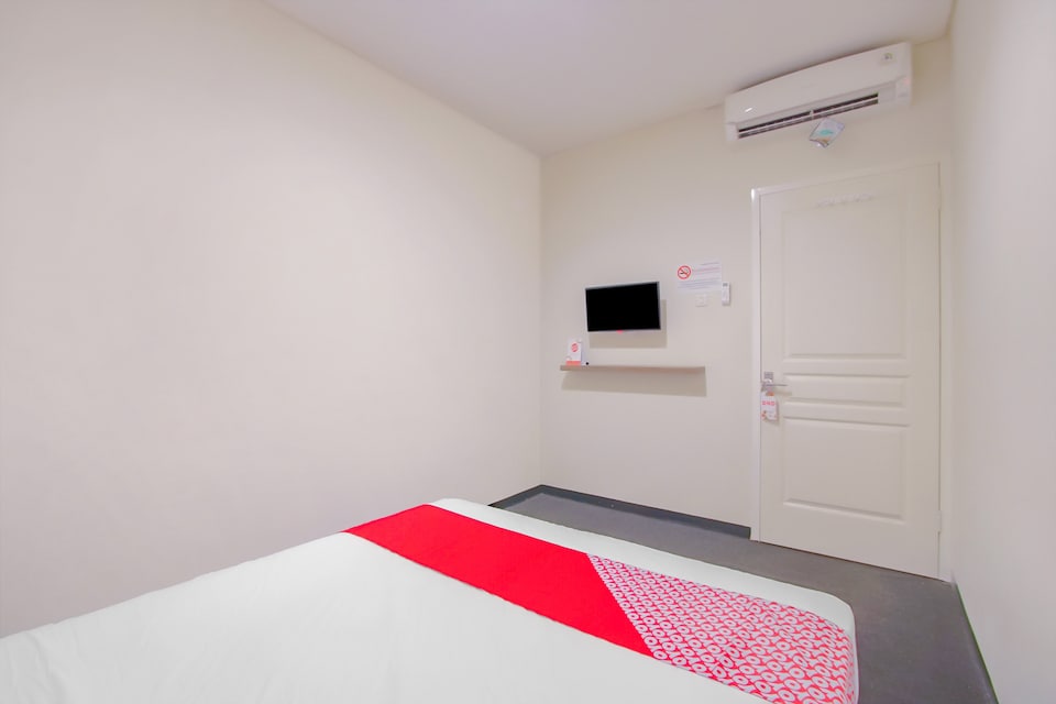 OYO 4004 Vivo Rooms, Malang Kota, Malang
