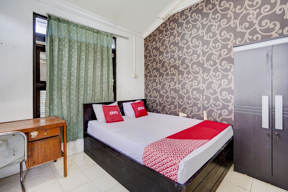 OYO 4006 Gajah Mada Trim Syariah, Wonokromo, Surabaya