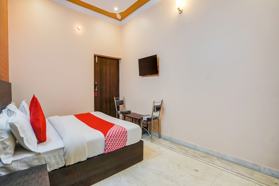 OYO Silk Inn, Gomti Nagar Lucknow, Lucknow