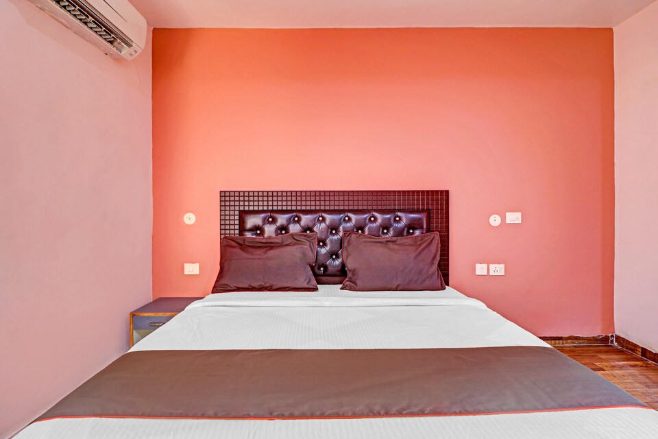 OYO Flagship 75528 Hotel Greno, Greater Noida, Noida