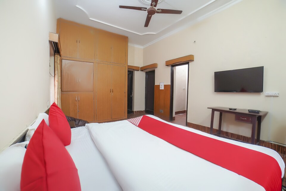 OYO Flagship 75529 Gk Villas, Chakrata Road Dehradun, Dehradun