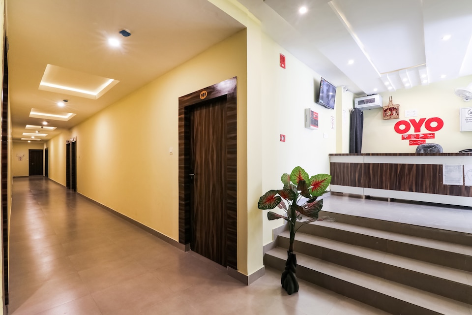  Hotel O S.R Inn, Khargapur, Lucknow