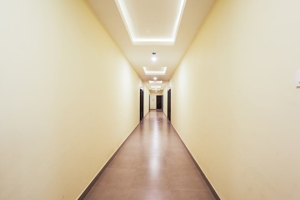  Hotel O S.R Inn, Khargapur, Lucknow