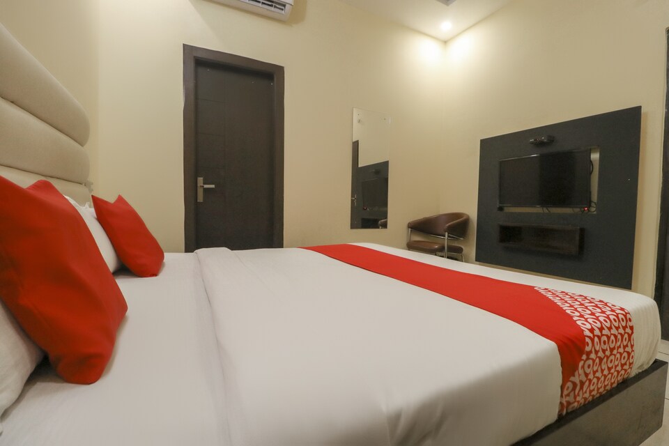 OYO 75533 Hotel Mannat, Zirakpur, Zirakpur