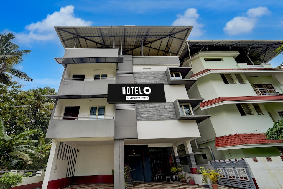 Super Hotel O Palarivattom Metro Station Formerly South Gate, Edapally Kochi, Kochi
