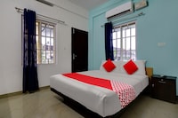 OYO Flagship Cozy Stay Near Palarivattom Metro Station