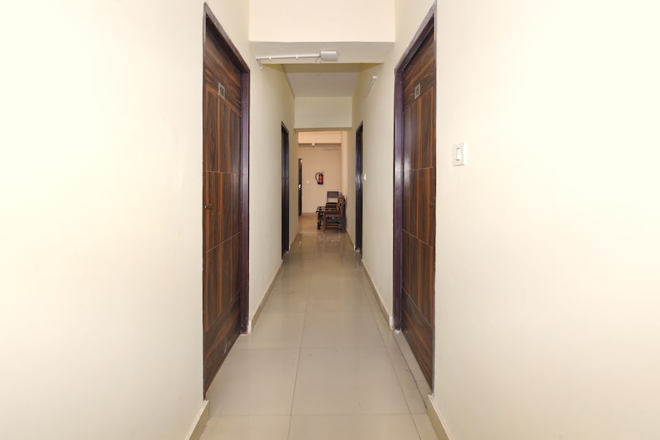 Hotel O Greenfield, Faridabad, Faridabad