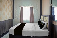 Hotel O near Tugu Simpang Haru formerly Zaara Guest House