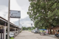 OYO 75331 Hareeya Hotel