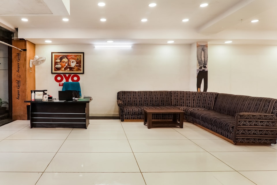 OYO Flagship Krishna Regency Near Chaudhary Charan Singh International Airport, SGPGI Lucknow, Lucknow