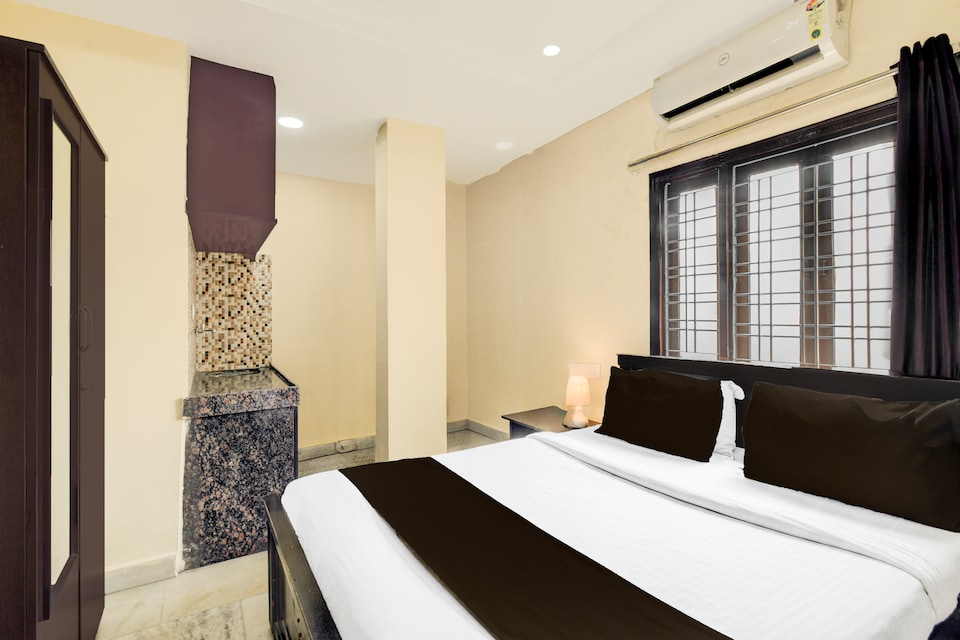 Super Collection O Kothapet Near Omini Hospital, Dilsukhnagar - Kothapet, Hyderabad