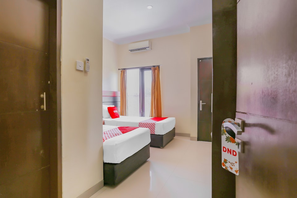 Hotel O Ari Beach Inn, Legian, Bali
