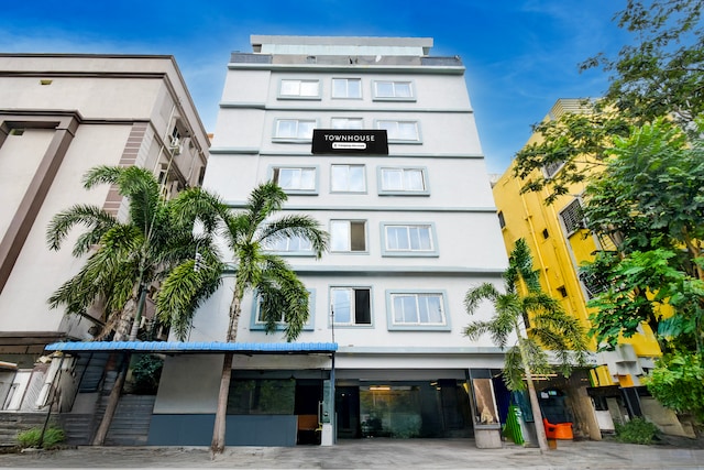 Super Townhouse HiTech city Hyderabad