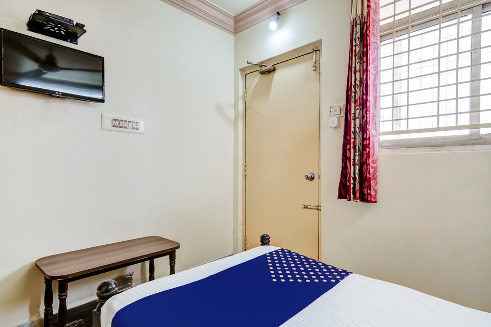 SPOT ON 75636 Omkar Lodge, Guntur, Guntur