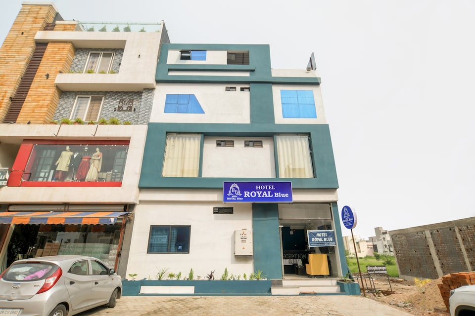 Collection O 75645 Royal Blue, MG Road Indore, Indore