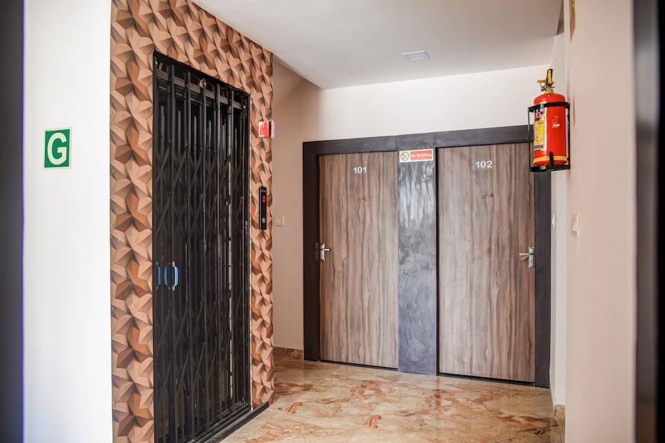 Hotel O A Square , MP Nagar Bhopal, Bhopal