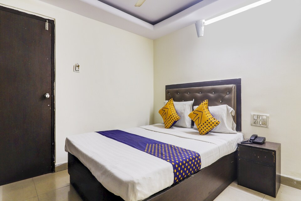 SPOT ON Hotel Hill Fort Inn Near Birla Mandir, Lakdikapul-II, Hyderabad