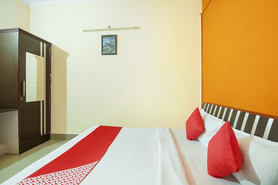 OYO Flagship 75664 Hotel Nmr Plaza, Rohtak, Rohtak