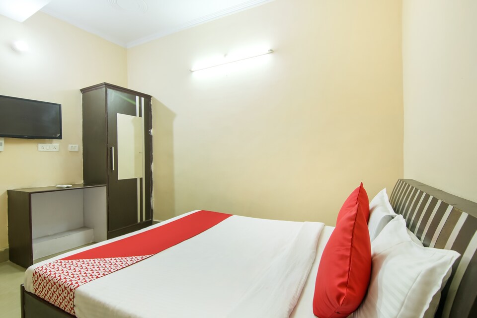 OYO Flagship 75664 Hotel Nmr Plaza, Rohtak, Rohtak