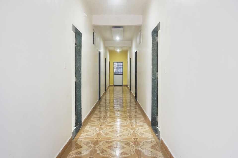 Hotel O Peacock Lodging, Khadakwasla Pune, Pune