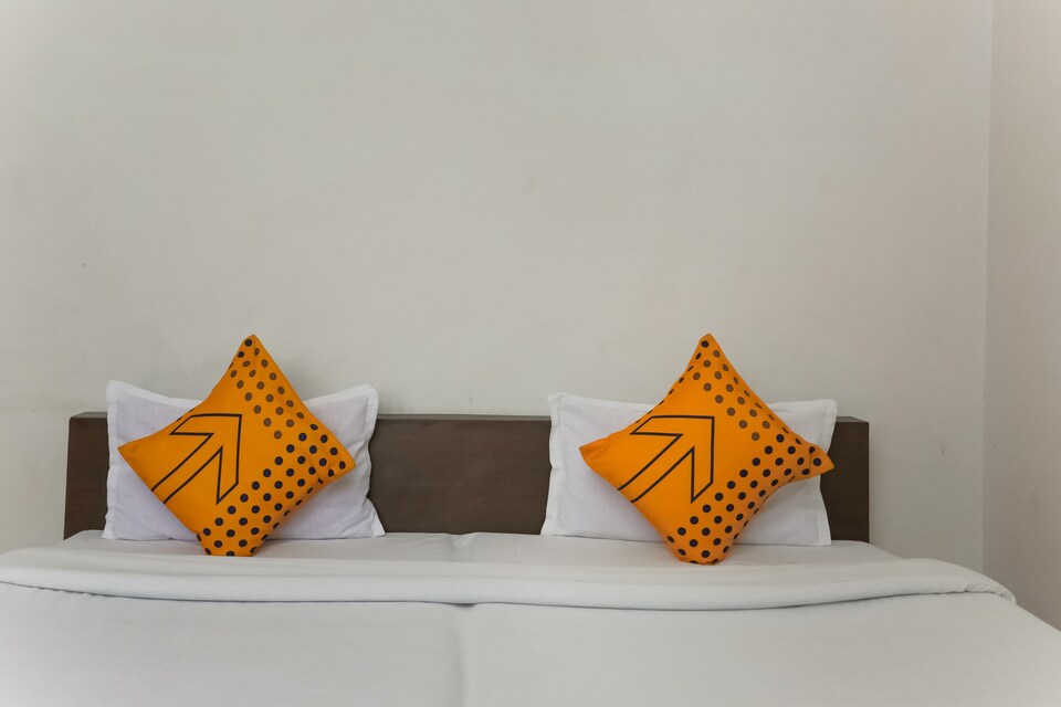 SPOT ON 75670 Hotel Swagtam, Railway Station Allahabad, Prayagraj