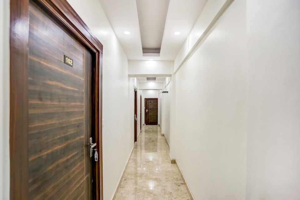 Hotel O Roseberry Hotel, Faridabad, Faridabad